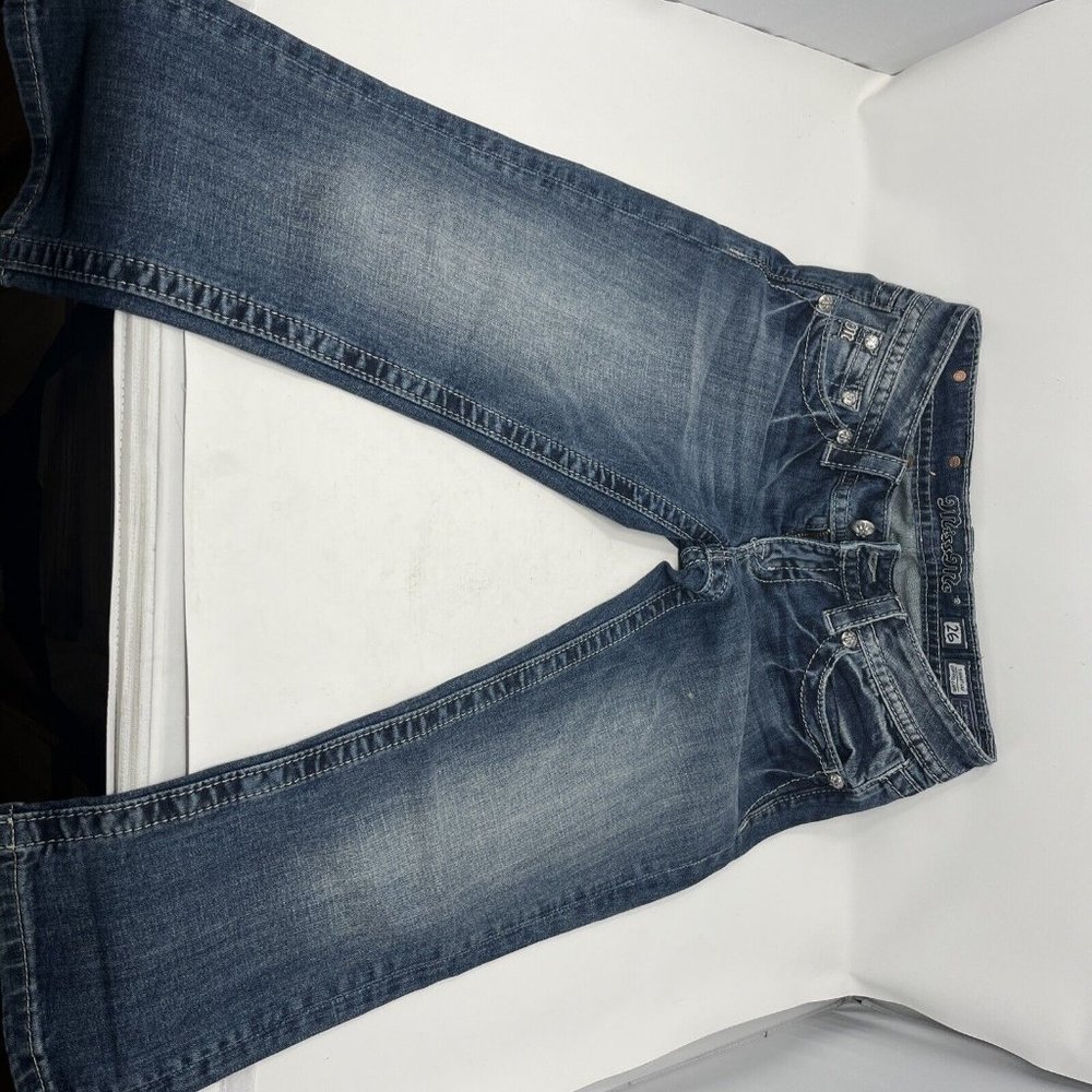 Miss Me Womens Jeans Signature Cuffed Capri - Size 26x22 - Low Rise Medium Wash